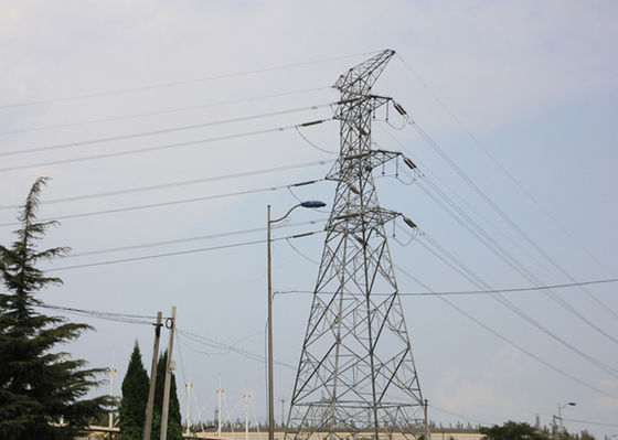 Tour en acier de haute résistance de trellis, pylône en acier à haute tension